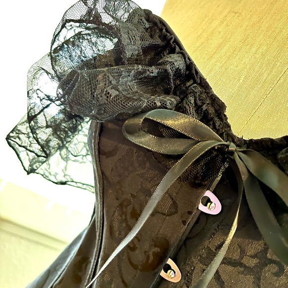 NEW !!!! L Black Lace Sleeves Corset - Picture 6 of 7